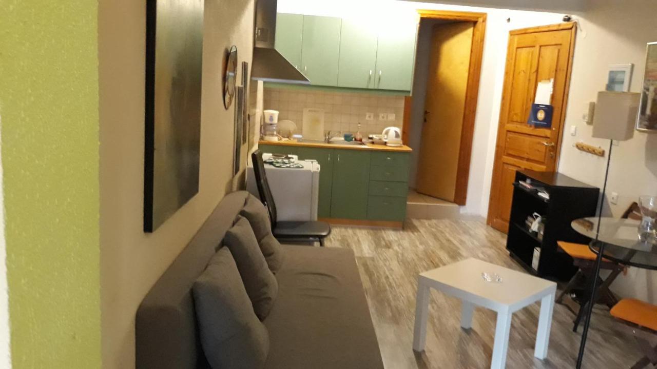Mini suite neighboring the center Salonicco Esterno foto